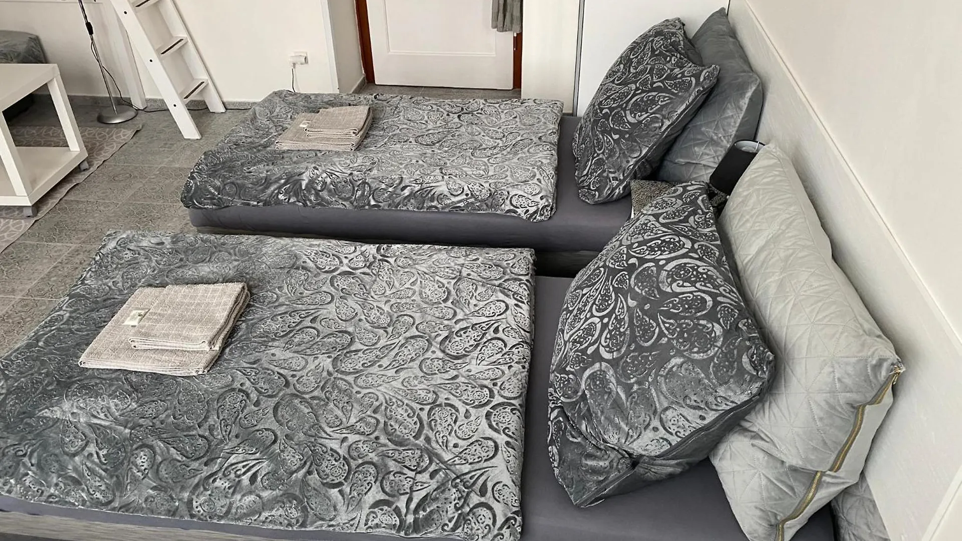 Ubytování v soukromí Tulip Apartment Praha Česká republika
